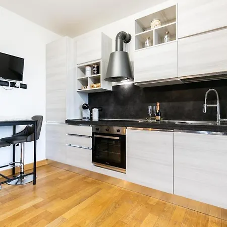 Apartament Citylife Monolocale Con Ampio Terrazzo Mediolan